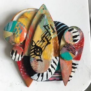 Handpainted music pin/brooch with piano keys Yalof
